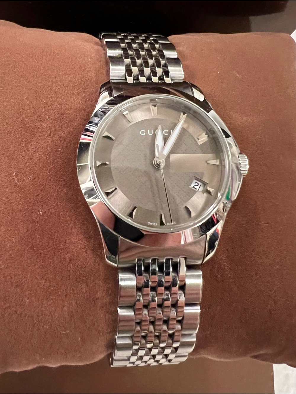 Gucci 126.5 Women's Quartz Stainless Steel Gray Dial Date Watch w/Box & Cert.